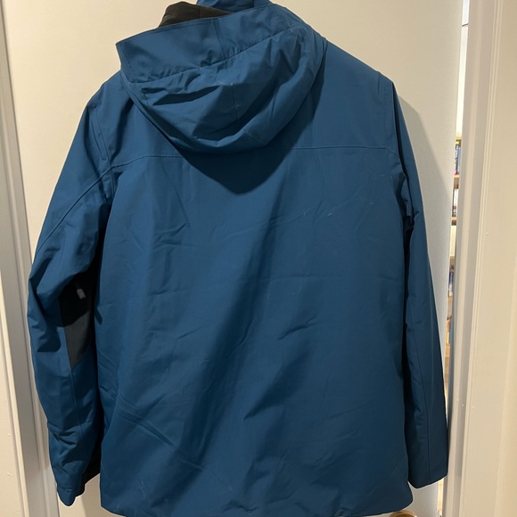 Mountain Wearhouse Ski Jacket - Men’s Medium - Picture 3 of 4